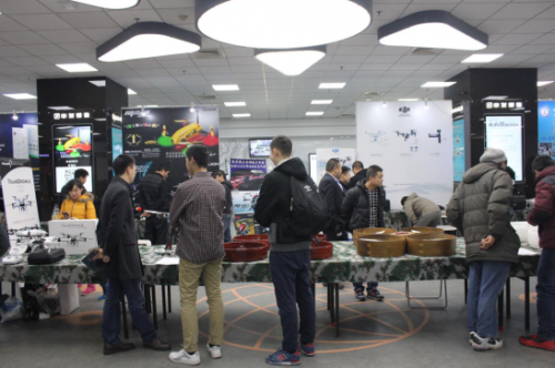 “中发智造”无人机展在京开幕2
