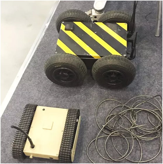 全地形无人车系统